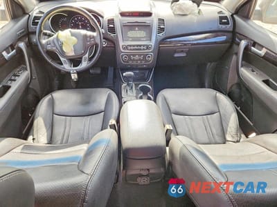 Zdjęcie 8 z 13 samochodu: 2015 KIA SORENTO EX VIN:5XYKU4A78FG586658 - miniatura