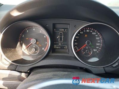 Zdjęcie 9 z 12 samochodu: 2011 VOLKSWAGEN GTI VIN:WVWFD7AJ4BW171820 - miniatura