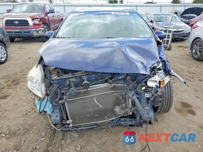 Piąte zdjęcie samochodu w środku: 2015 TOYOTA PRIUS TWO VIN:JTDKN3DU3F1892837 - miniatura