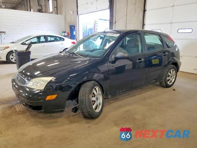 2005 FORD FOCUS ZX5 3FAFP37N15R114739 - główne zdjęcie licytacji z USA - miniatura