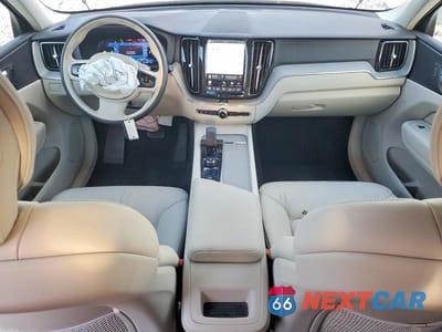 Zdjęcie 8 z 12 samochodu: 2025 VOLVO XC60 PLUS VIN:YV4M12RC8S1068032 - miniatura