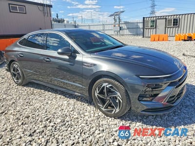 Czwarte zdjęcie samochodu z boku: 2024 HYUNDAI SONATA SEL VIN:KMHL14JA7RA391241 - miniatura