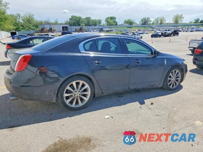 Trzecie zdjęcie samochodu z tyłu: 2011 LINCOLN MKS VIN:1LNHL9FTXBG610297 - miniatura