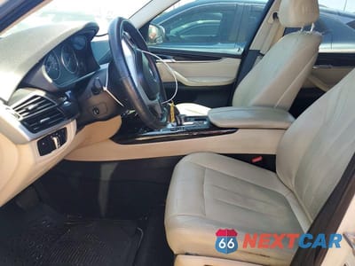 Zdjęcie 7 z 12 samochodu: 2016 BMW X5 SDRIVE35I VIN:5UXKR2C51G0R69154 - miniatura