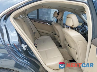 Zdjęcie 10 z 12 samochodu: 2012 MERCEDES-BENZ C 250 VIN:WDDGF4HB2CA621934 - miniatura