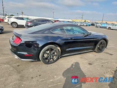 Trzecie zdjęcie samochodu z tyłu: 2020 FORD MUSTANG VIN:1FA6P8TH7L5141960 - miniatura