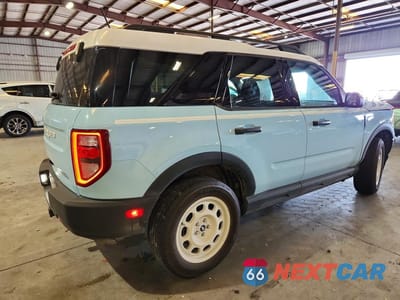 Trzecie zdjęcie samochodu z tyłu: 2023 FORD BRONCO SPORT HERITAGE VIN:3FMCR9G68PRD85721 - miniatura
