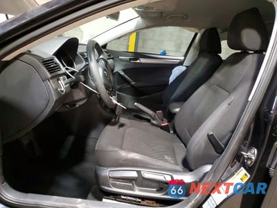 Zdjęcie 7 z 12 samochodu: 2017 VOLKSWAGEN PASSAT S VIN:1VWAT7A33HC015810 - miniatura