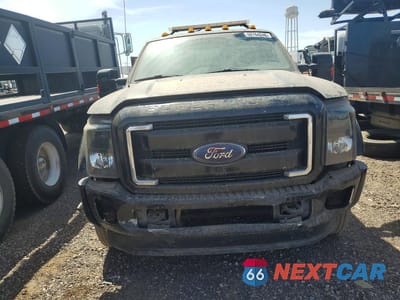 Piąte zdjęcie samochodu w środku: 2014 FORD F550 SUPER DUTY VIN:1FDUF5GY9EEB37548 - miniatura