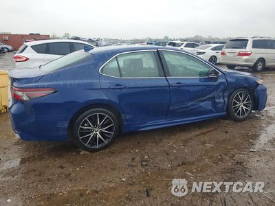 Trzecie zdjęcie samochodu z tyłu: 2024 TOYOTA CAMRY SE VIN:4T1G11AK4RU243684 - miniatura