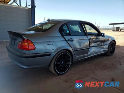 Trzecie zdjęcie samochodu z tyłu: 2005 BMW 325 I VIN:WBAET37405NJ85231 - miniatura