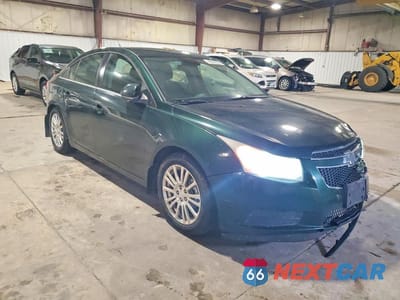 Czwarte zdjęcie samochodu z boku: 2014 CHEVROLET CRUZE ECO VIN:1G1PH5SB4E7141180 - miniatura