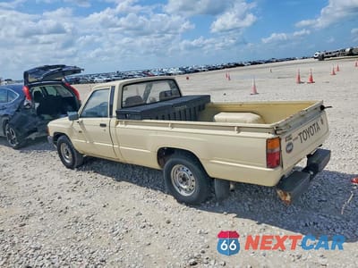 Drugie zdjęcie samochodu z przodu: 1984 TOYOTA PICKUP BASE VIN:JT4RN55R9E0046284 - miniatura