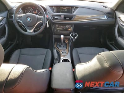 Zdjęcie 8 z 13 samochodu: 2015 BMW X1 XDRIVE35I VIN:WBAVM5C54FVV94177 - miniatura
