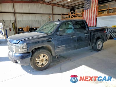 2008 CHEVROLET SILVERADO K1500 2GCEK133881171154 - główne zdjęcie licytacji z USA - miniatura