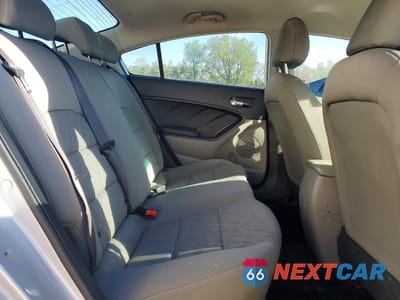 Zdjęcie 10 z 12 samochodu: 2015 KIA FORTE LX VIN:KNAFK4A64F5367328 - miniatura