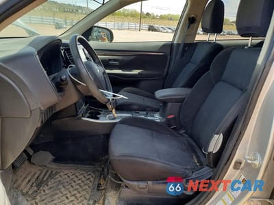 Zdjęcie 7 z 12 samochodu: 2020 MITSUBISHI OUTLANDER SE VIN:JA4AZ3A36LZ017545 - miniatura