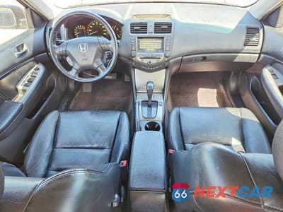 Zdjęcie 8 z 11 samochodu: 2006 HONDA ACCORD EX VIN:1HGCM66826A063607 - miniatura