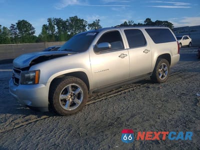 2013 CHEVROLET SUBURBAN C1500 LS 1GNSCHE09DR101828 - główne zdjęcie licytacji z USA - miniatura