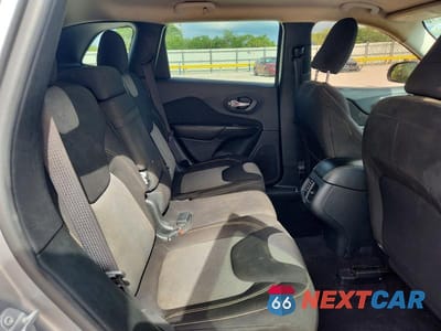 Zdjęcie 11 z 13 samochodu: 2022 JEEP CHEROKEE SPORT VIN:1C4PJLAB0GW362463 - miniatura