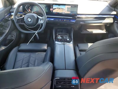 Zdjęcie 8 z 12 samochodu: 2024 BMW 540 XI VIN:WBA63FJ04RCR93188 - miniatura