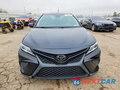Piąte zdjęcie samochodu w środku: 2019 TOYOTA CAMRY SE VIN:4T1B11HKXKU847813 - miniatura