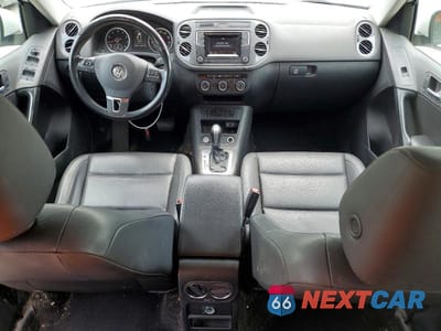 Zdjęcie 8 z 13 samochodu: 2016 VOLKSWAGEN TIGUAN S VIN:WVGAV7AX0GW540736 - miniatura