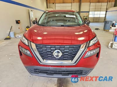Piąte zdjęcie samochodu w środku: 2021 NISSAN ROGUE S VIN:5N1AT3AB1MC825333 - miniatura