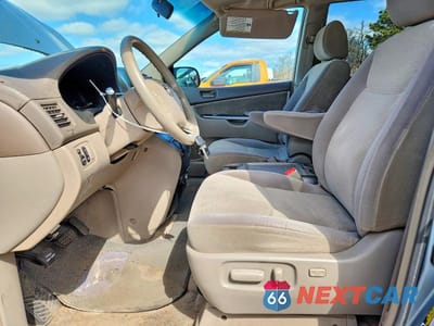 Zdjęcie 7 z 12 samochodu: 2006 TOYOTA SIENNA LE 7 PASSENGER VIN:5TDZA23C76S551716 - miniatura