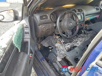 Zdjęcie 8 z 12 samochodu: 2011 VOLKSWAGEN GTI VIN:WVWHD7AJ5BW159734 - miniatura