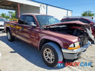 Czwarte zdjęcie samochodu z boku: 2002 DODGE DAKOTA SLT VIN:1B7GL42N42S632173 - miniatura