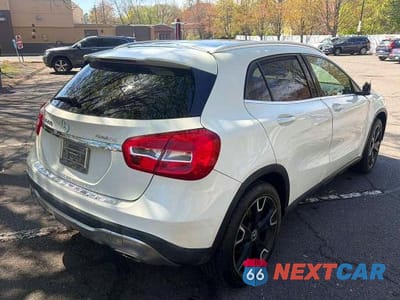 Trzecie zdjęcie samochodu z tyłu: 2018 MERCEDES-BENZ GLA 250 4MATIC VIN:WDCTG4GB5JJ451017 - miniatura