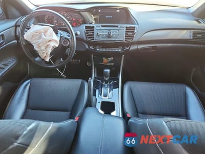 Zdjęcie 8 z 13 samochodu: 2016 HONDA ACCORD SPORT VIN:1HGCR2F58GA204066 - miniatura