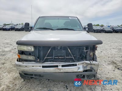 Piąte zdjęcie samochodu w środku: 2002 CHEVROLET SILVERADO K1500 VIN:2GCEK19T821376360 - miniatura