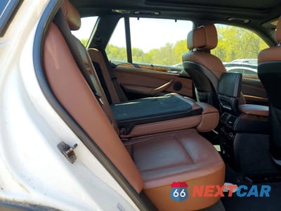 Zdjęcie 11 z 13 samochodu: 2012 BMW X5 XDRIVE50I VIN:5UXZV8C56CL425836 - miniatura