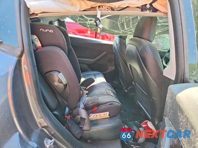 Zdjęcie 10 z 12 samochodu: 2021 TESLA MODEL Y VIN:5YJYGDEE9MF077368 - miniatura