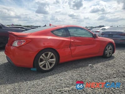 Trzecie zdjęcie samochodu z tyłu: 2011 HYUNDAI GENESIS COUPE 3.8L VIN:KMHHU6KH1BU048739 - miniatura