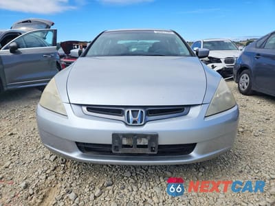 Piąte zdjęcie samochodu w środku: 2004 HONDA ACCORD EX VIN:JHMCM56704C011778 - miniatura