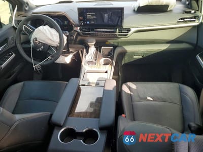 Zdjęcie 8 z 13 samochodu: 2025 TOYOTA SIENNA PLATINUM 7-PASSENGER VIN:5TDESKFC5SS157827 - miniatura