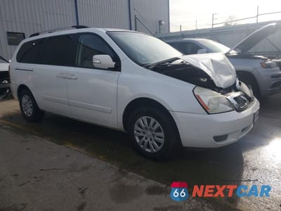 Czwarte zdjęcie samochodu z boku: 2011 KIA SEDONA LX VIN:KNDMG4C71B6380060 - miniatura
