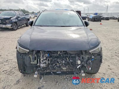 Piąte zdjęcie samochodu w środku: 2026 VOLVO XC40 PLUS VIN:YV4L12UCXT2727906 - miniatura