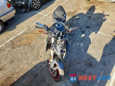 Piąte zdjęcie samochodu w środku: 2025 SUZUKI GSX800 R VIN:JS1EM11B3S7100355 - miniatura