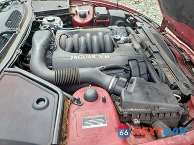 Zdjęcie 11 z 12 samochodu: 1998 JAGUAR XK8 VIN:SAJGX2240WC026130 - miniatura