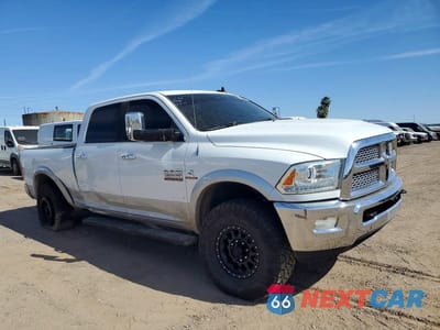 Czwarte zdjęcie samochodu z boku: 2013 RAM 2500 LARAMIE VIN:3C6UR5FL1DG573276 - miniatura
