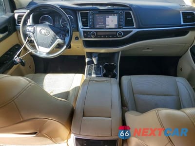 Zdjęcie 8 z 13 samochodu: 2014 TOYOTA HIGHLANDER LIMITED VIN:5TDDKRFHXES010374 - miniatura