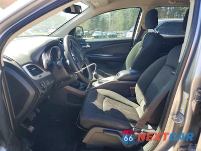 Zdjęcie 7 z 13 samochodu: 2019 DODGE JOURNEY SE VIN:3C4PDCBG5KT799018 - miniatura