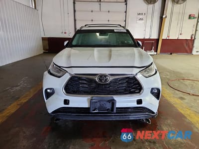 Piąte zdjęcie samochodu w środku: 2022 TOYOTA HIGHLANDER PLATINUM VIN:5TDFZRBH0NS200808 - miniatura