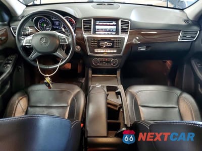 Zdjęcie 8 z 13 samochodu: 2013 MERCEDES-BENZ ML 350 BLUETEC VIN:4JGDA2EB4DA208253 - miniatura