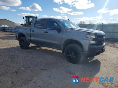 Czwarte zdjęcie samochodu z boku: 2021 CHEVROLET SILVERADO K1500 TRAIL BOSS CUSTOM VIN:3GCPYCEF2MG131745 - miniatura