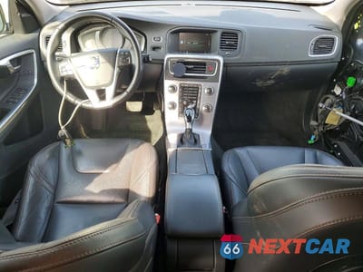 Zdjęcie 8 z 14 samochodu: 2017 VOLVO V60 CROSS COUNTRY PREMIER VIN:YV440MWK1H1029186 - miniatura